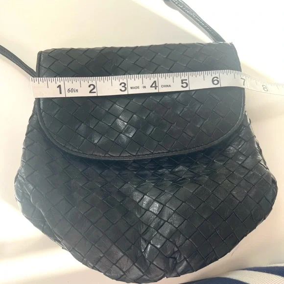 Bottega Veneta Black Woven Crossbody Bag - Picture 7 of 8